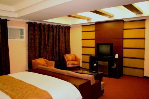 Mo2 Westown Hotel - Mandalagan Bacolod Extérieur photo