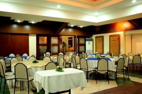 Mo2 Westown Hotel - Mandalagan Bacolod Extérieur photo