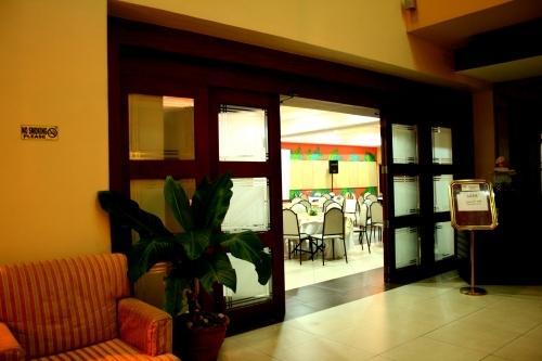 Mo2 Westown Hotel - Mandalagan Bacolod Extérieur photo