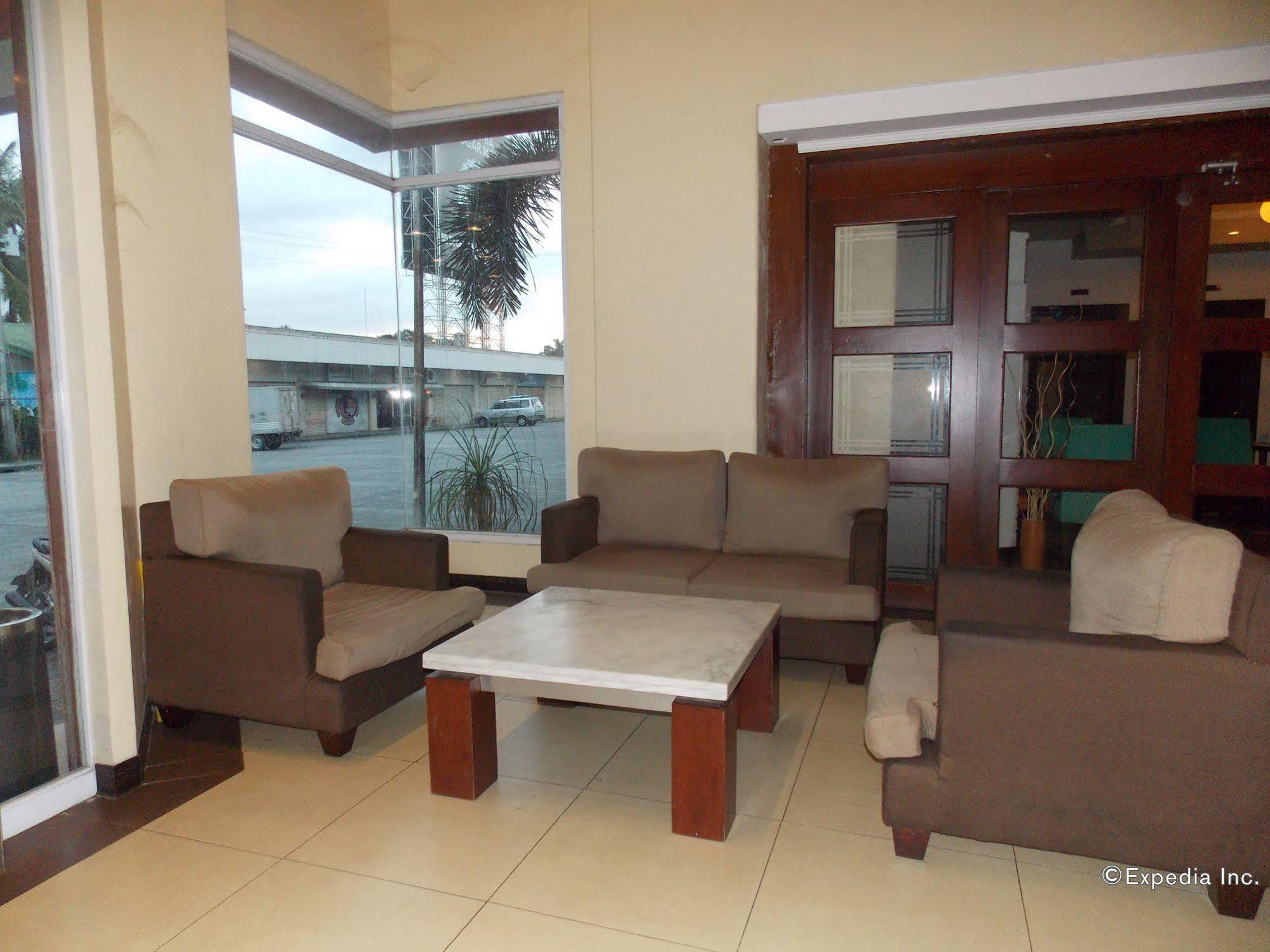 Mo2 Westown Hotel - Mandalagan Bacolod Extérieur photo