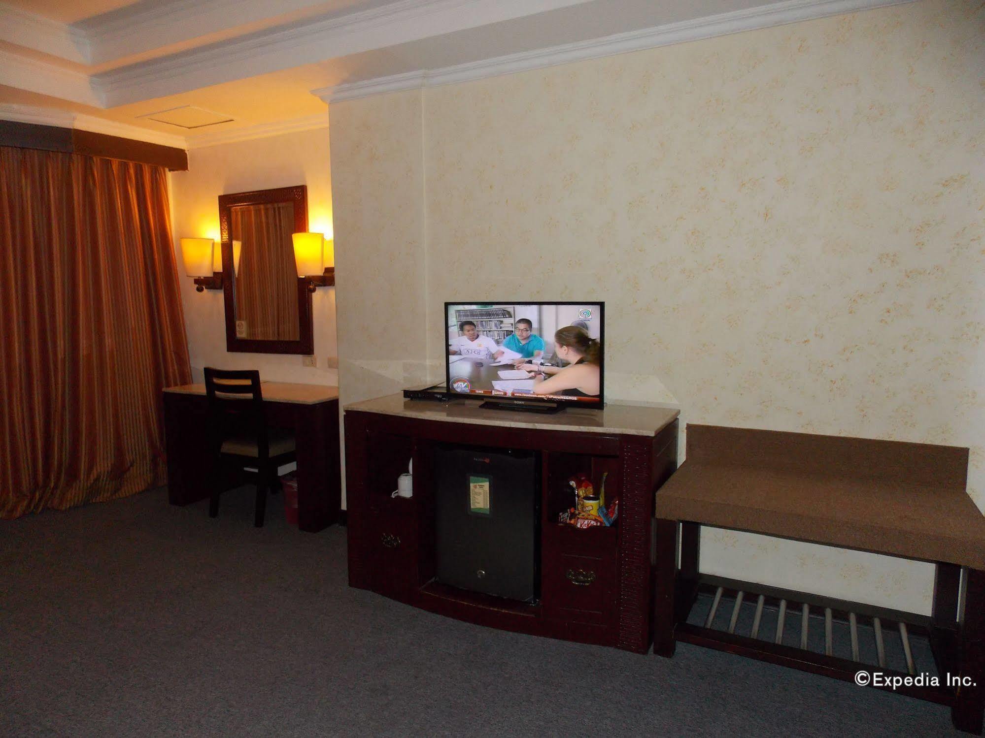 Mo2 Westown Hotel - Mandalagan Bacolod Extérieur photo