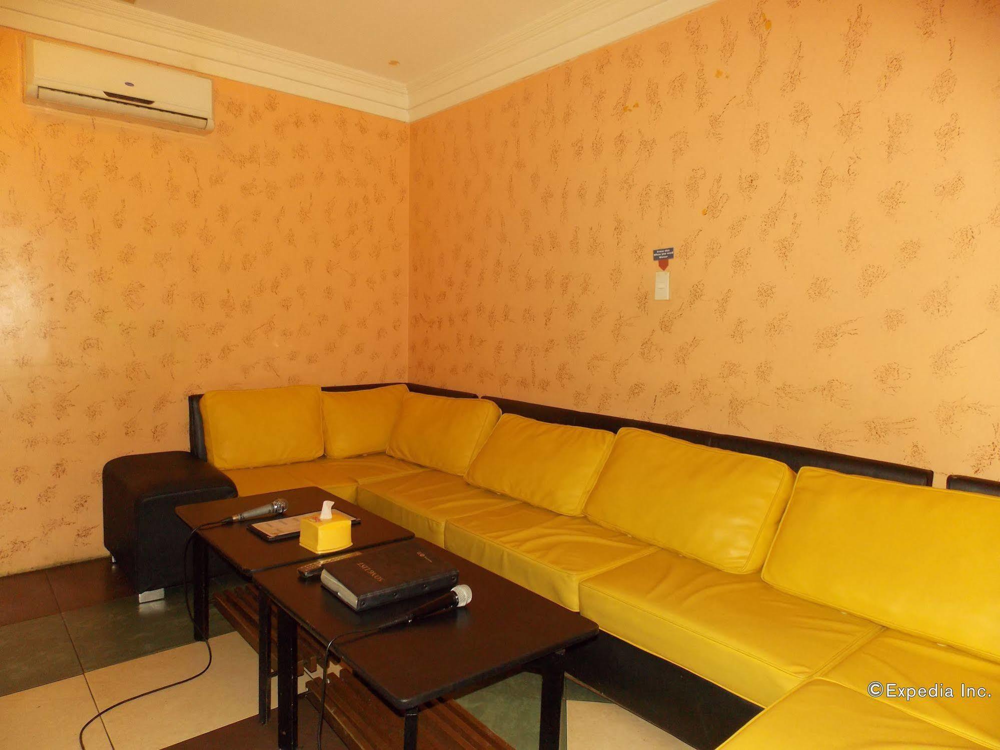 Mo2 Westown Hotel - Mandalagan Bacolod Extérieur photo