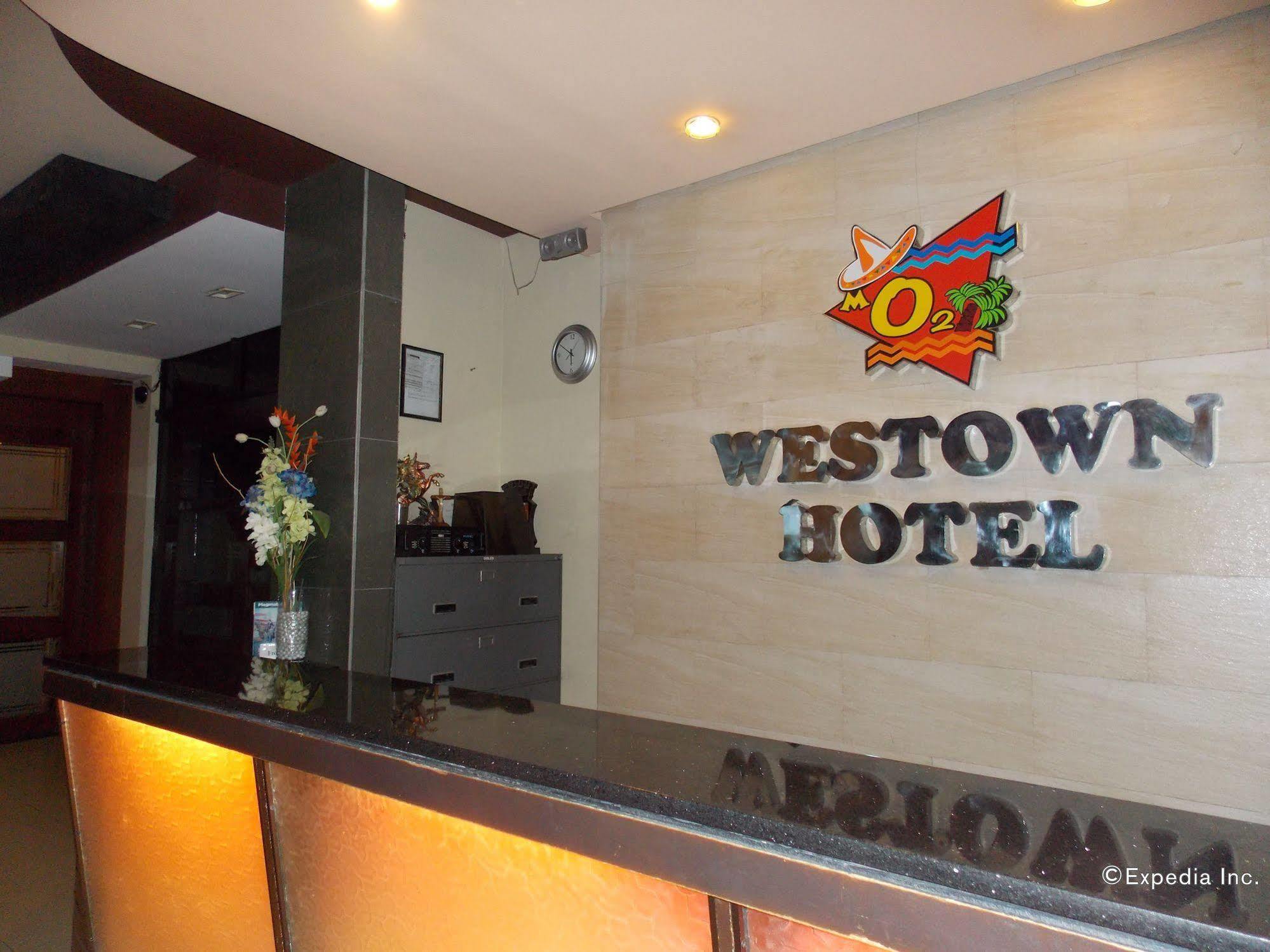 Mo2 Westown Hotel - Mandalagan Bacolod Extérieur photo
